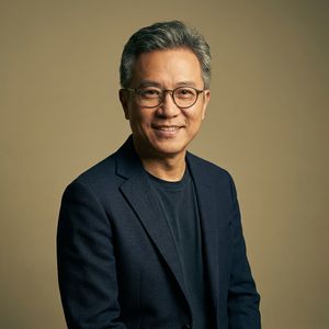 羞羞色漫导演顾问陈明远