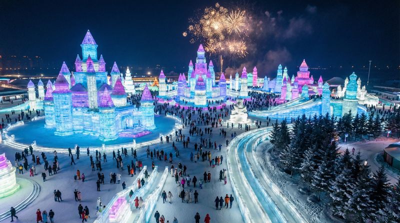 羞羞色漫哈尔滨冰雪大世界视频